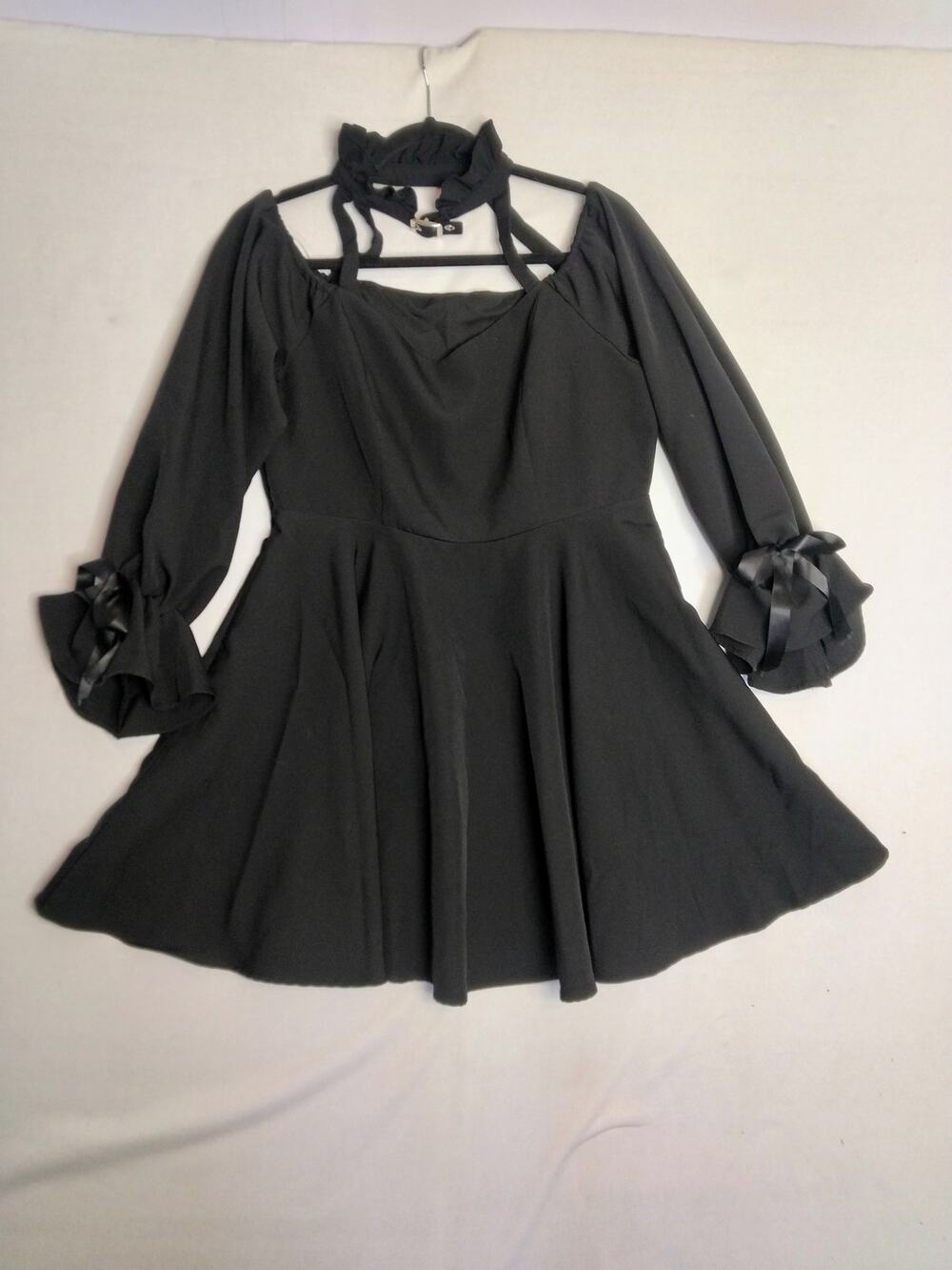Gothic Lolita Mini Dress Sz M Ruffled Choker Neckline Halter Buckle Witchy